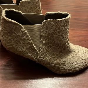 Womens Booties
